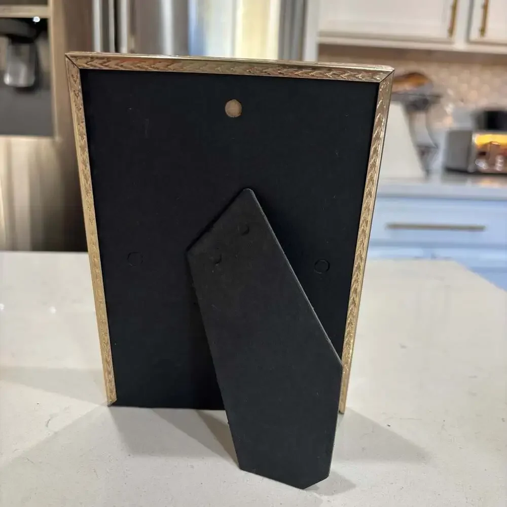 Vintage Gold Tone Metal Picture Frame 5x7 Tabletop or Wall Mount